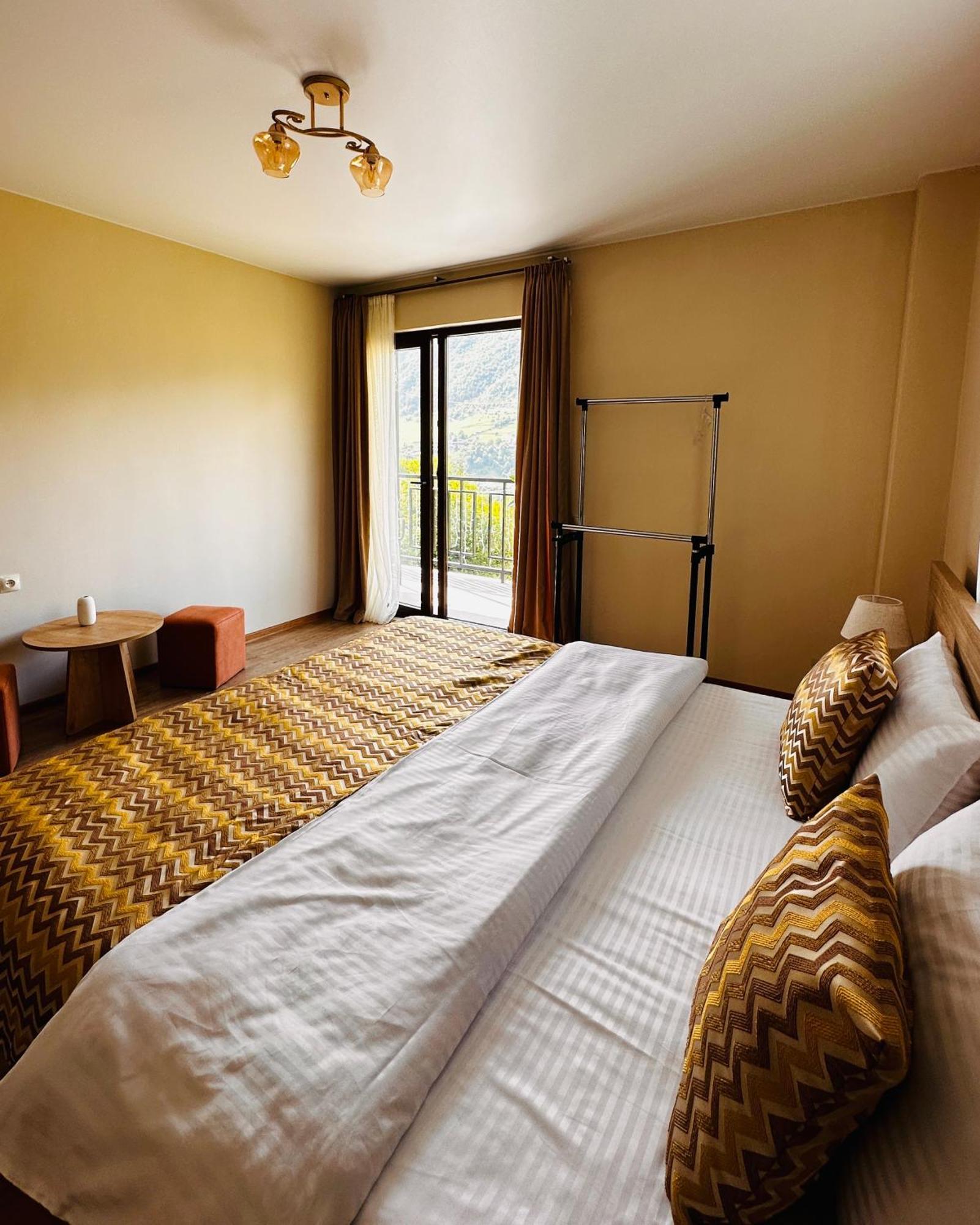 Hotel "Panorama" Kakhri à Mestia Extérieur photo